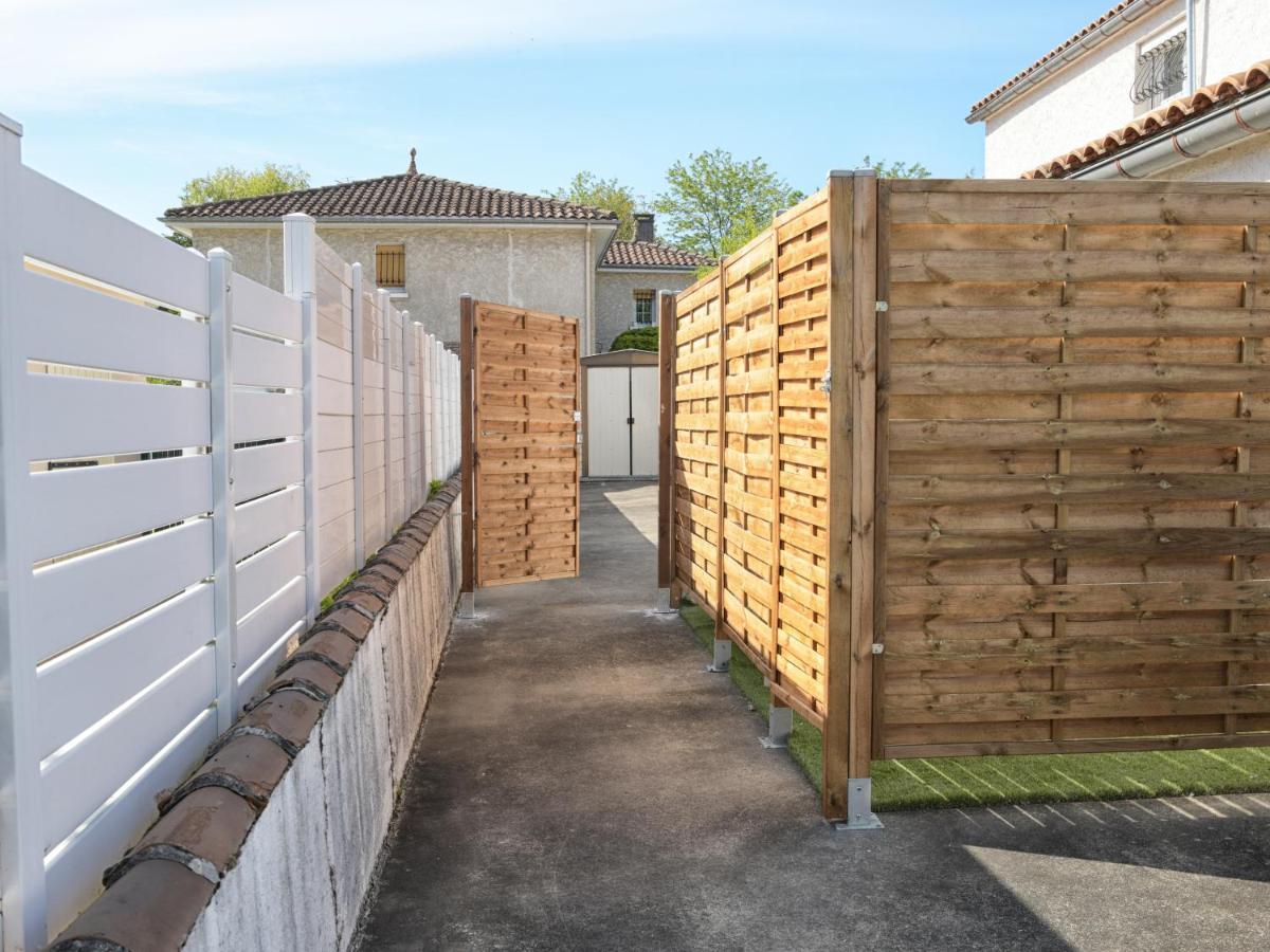 Ferienwohnung T2 - 28M2 Avec Cour Et Stationnement, Wifi Et Linge Fournis Angoulême Exterior foto
